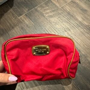Michael kors mini make up pouch